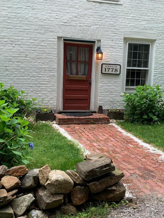 Innkeeper'S Place B&B Stafford Экстерьер фото