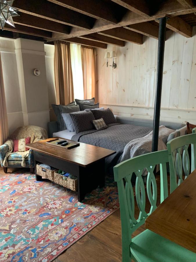 Innkeeper'S Place B&B Stafford Экстерьер фото
